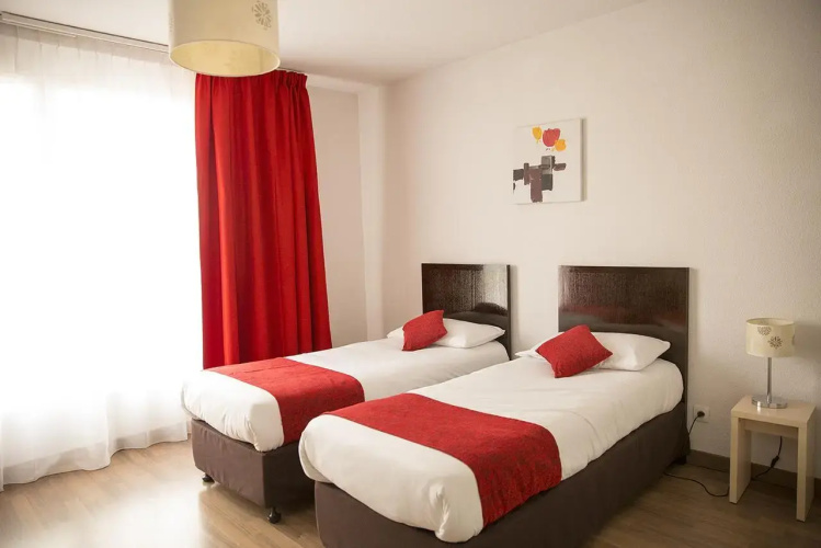 Alezan Hotel
