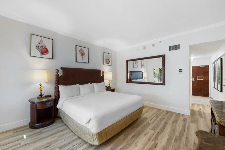 Best Western Beachcomber Hotel