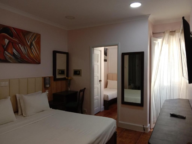 Standard Triple room