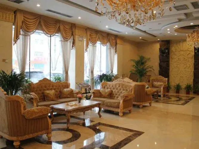 Universal House Haiyi Hotel