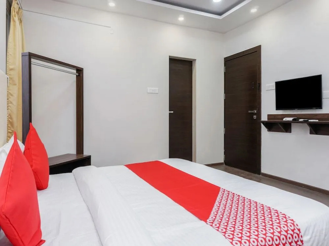 OYO 16832 I suites