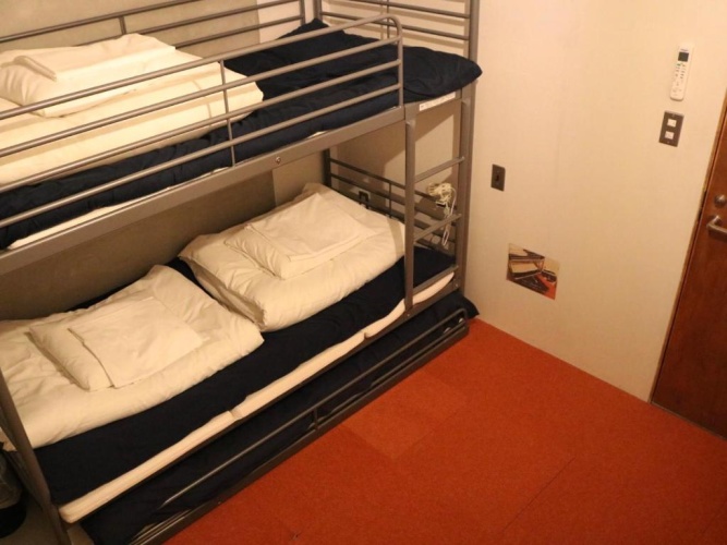 Standard Triple room