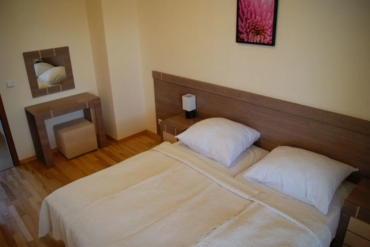 1 Bedroom Apartment with balcony