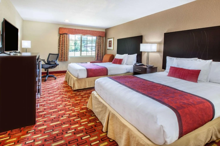 Standard Quadruple room