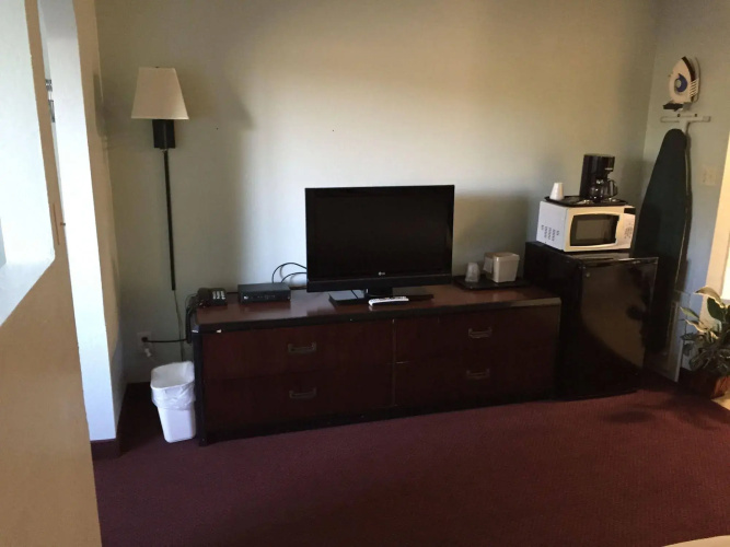 Budget Inn