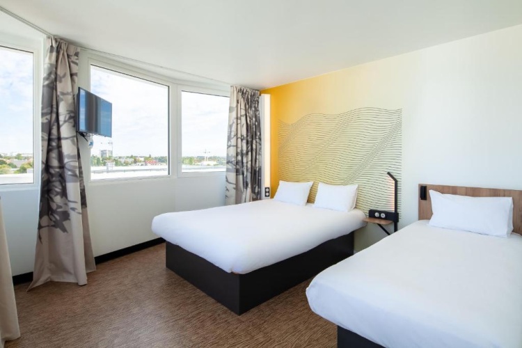 Triple room