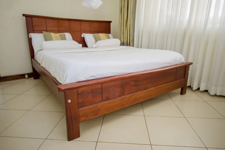 Tiptone Hotel