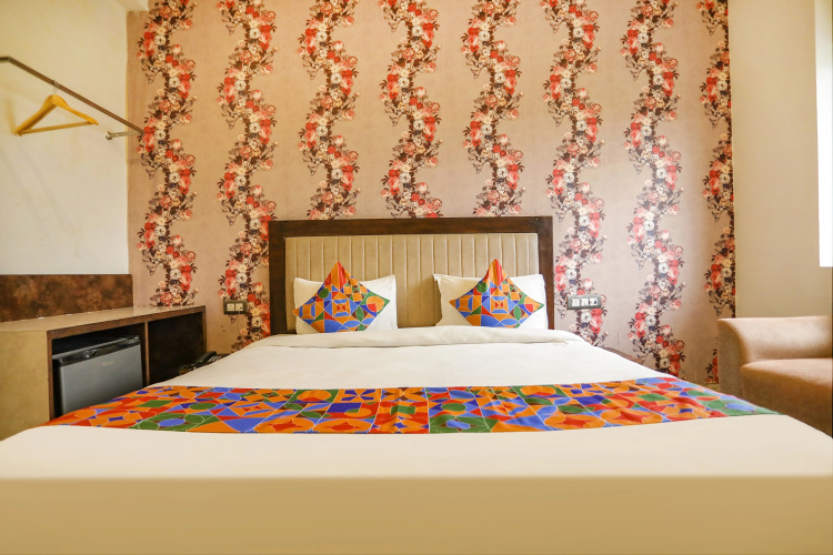 FabHotel Enaya Residency