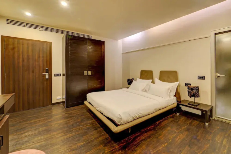 RG Suites Slate