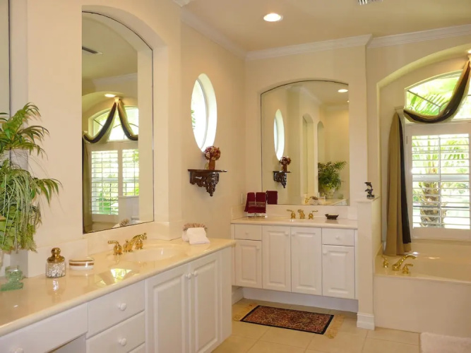 931 Hyacinth Court