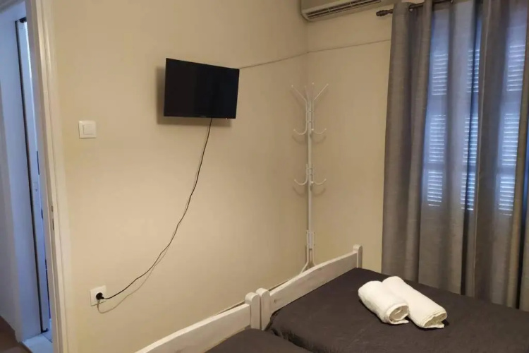 Antonela room1