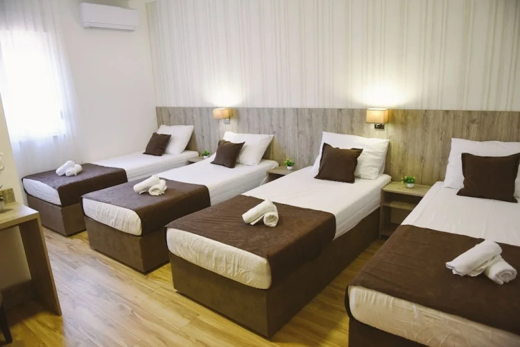 Deluxe Quadruple room