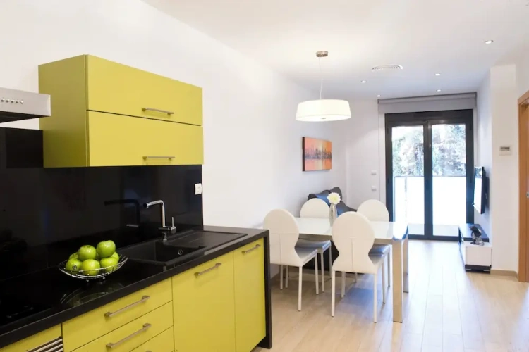 1 Bedroom Apartment with balcony