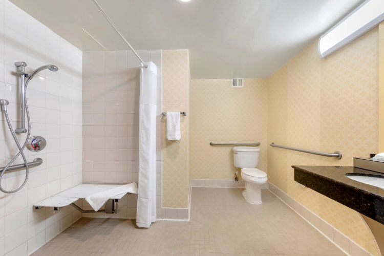 Clarion Hotel Anaheim Resort photo 9