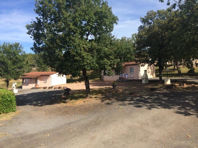 2 Bedrooms Cottage