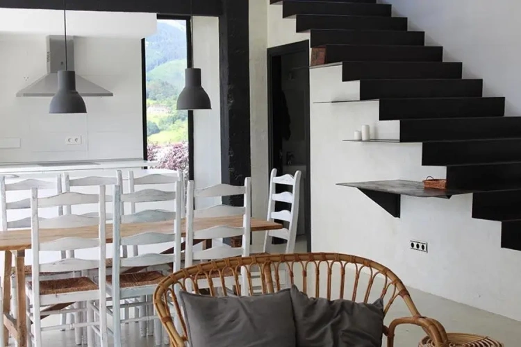 3 Bedrooms Cottage