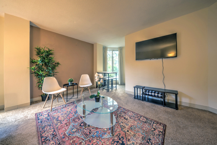 Gorgeous Apt With Dedicated Flex-cation Office Space!