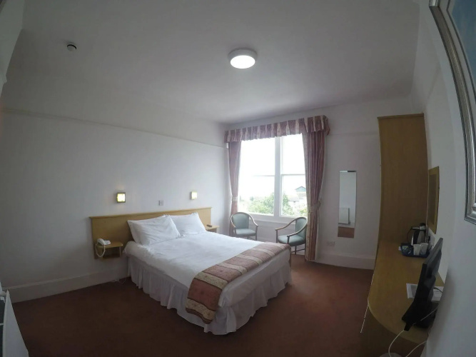 Manor Hotel