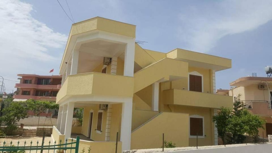 3 Bedrooms Apartment