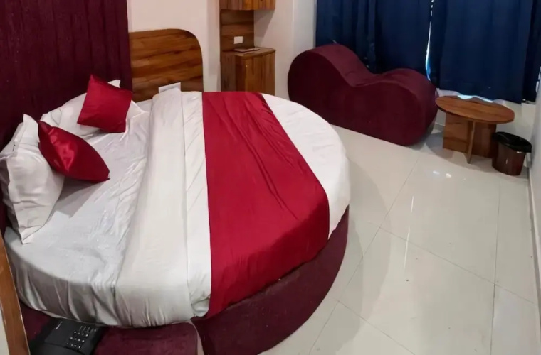 Hotel Rk Villa