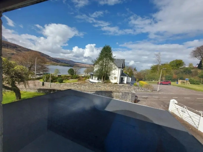 Standard Triple room with partial view
