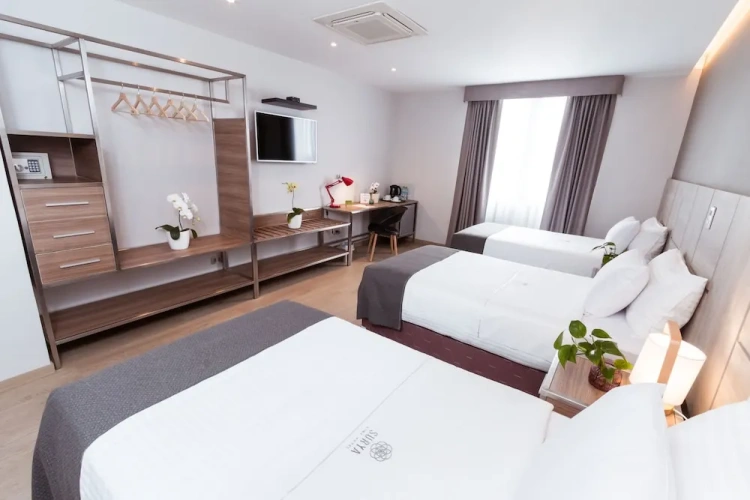 Superior Triple room