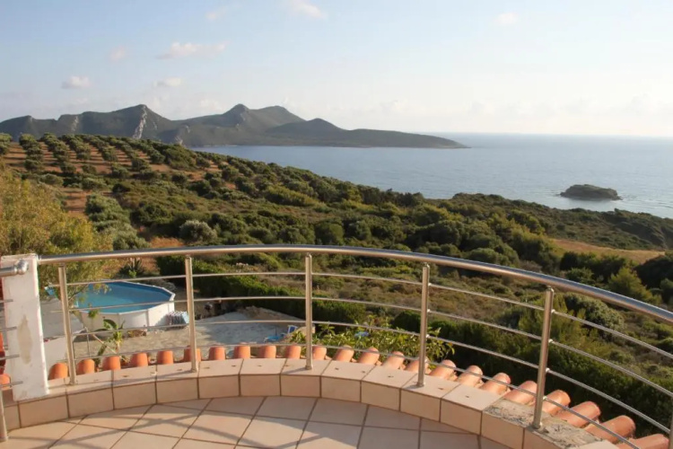 Charly Point Villa
