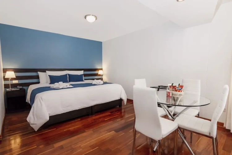 Deluxe Suite