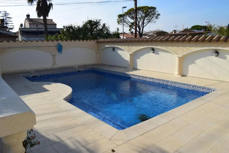385-casa con piscina privada