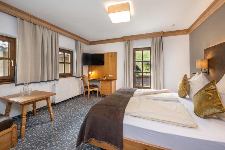 Standard Double room with balcony and with view