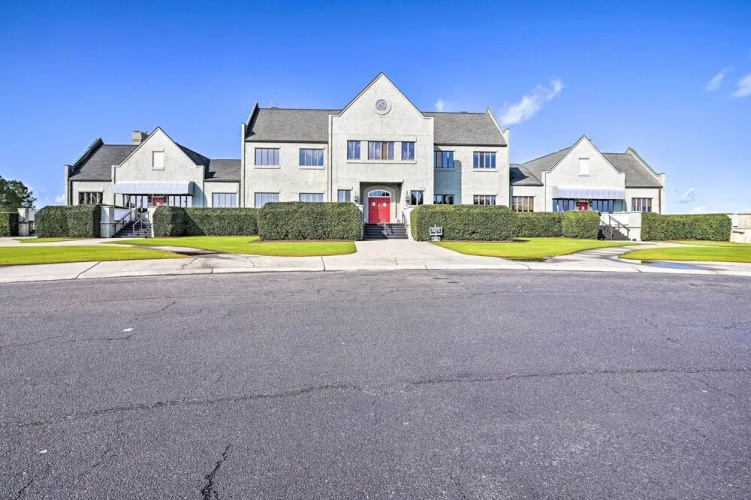 Golfers Paradise in Myrtle Beach w/ Balcony!