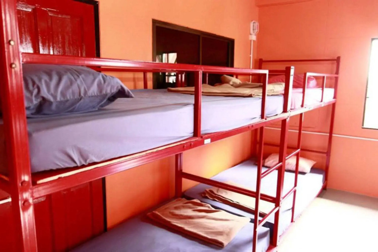 OYO 586 I Hostel Phuket