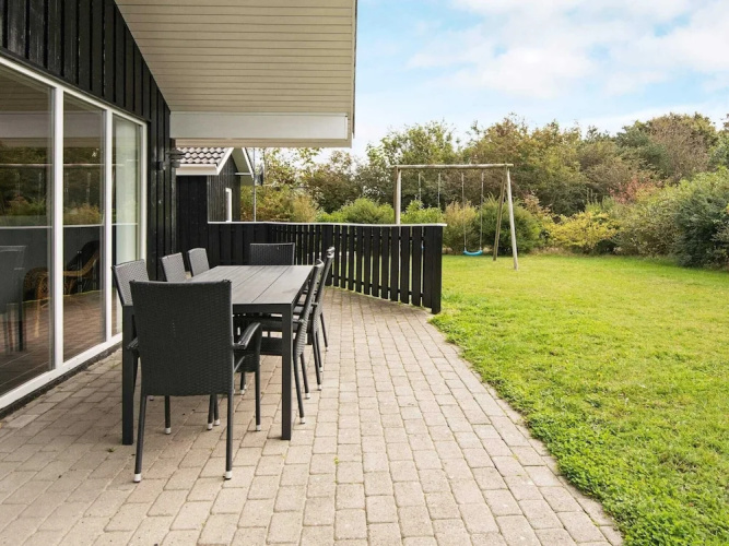 8 Person Holiday Home in Tarm