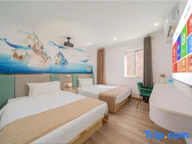 Standard Double room with city view