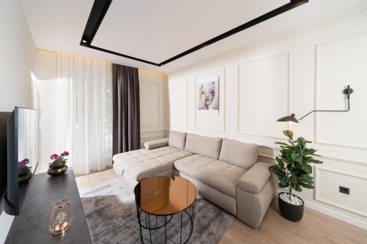 Apartment with balcony
