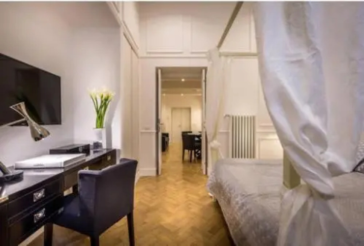 Old Town Apartment