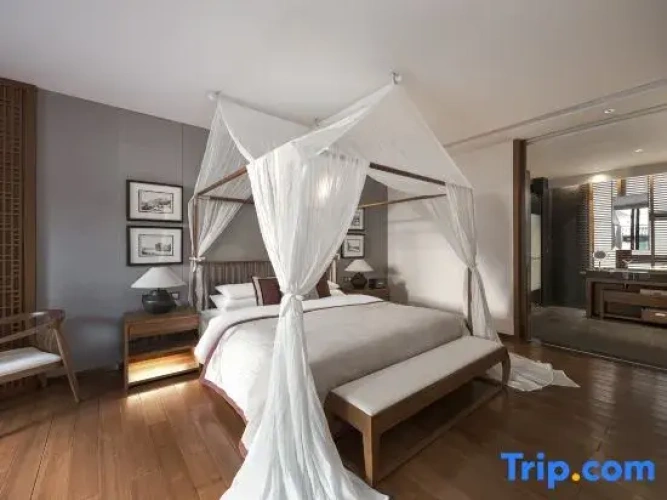 Standard Double room with courtyard view