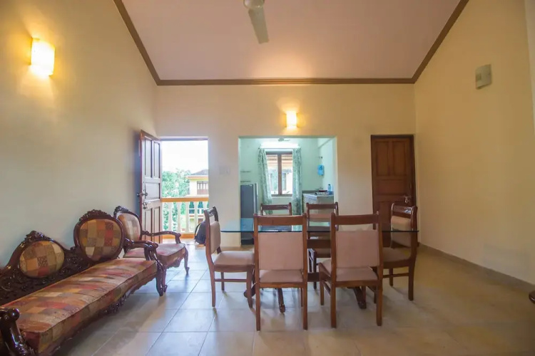 OYO Home 18705 Elegant 2BHK