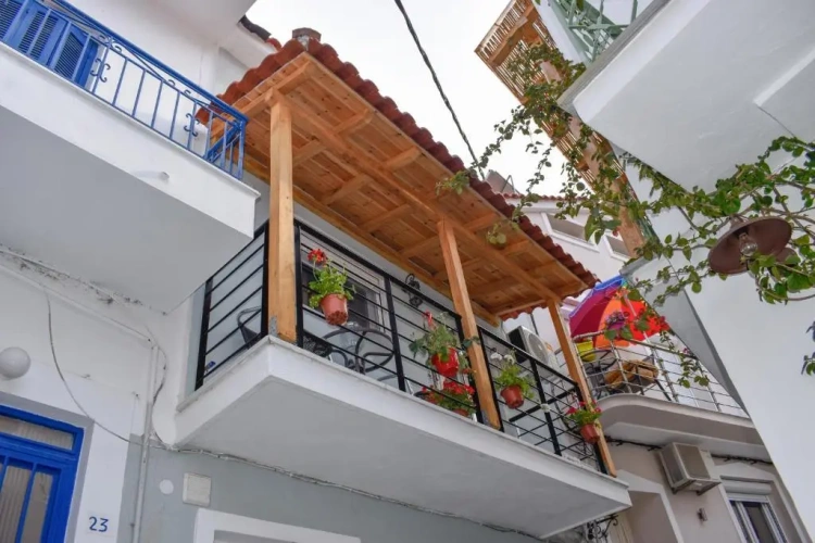 3 Bedrooms Apartment