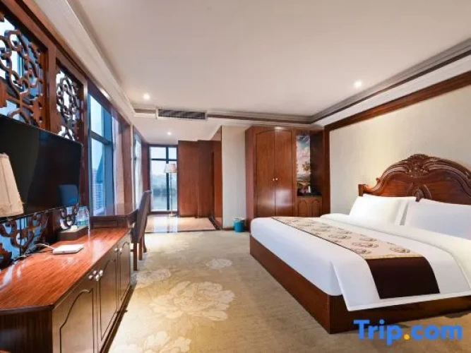 1 Bedroom Suite with river view