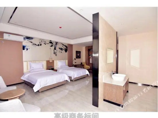 Saina Hotel