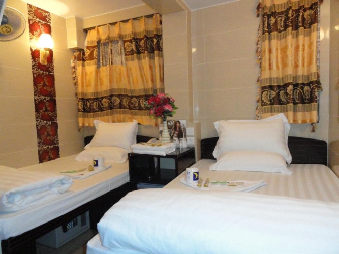 Standard Twin room