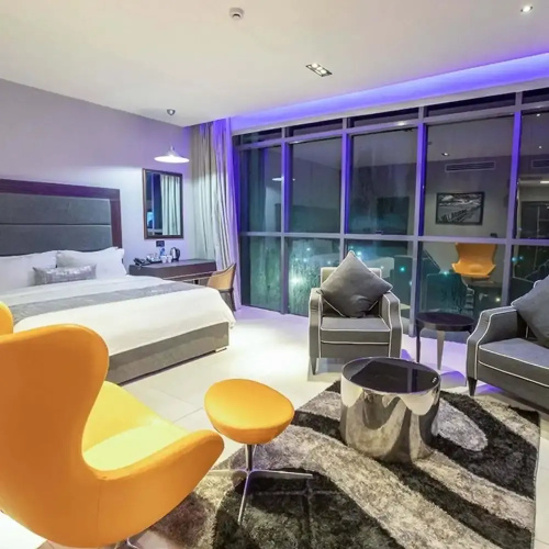 Tripod by Pedestal Hotel