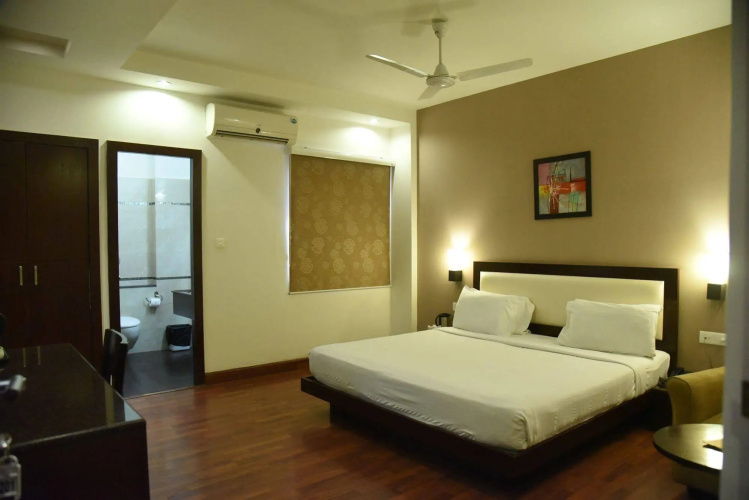 Lemon Park Hotel