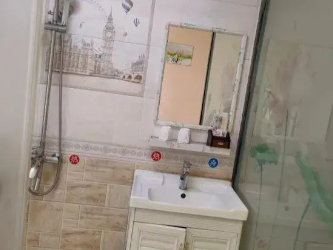 YuJu Hotel
