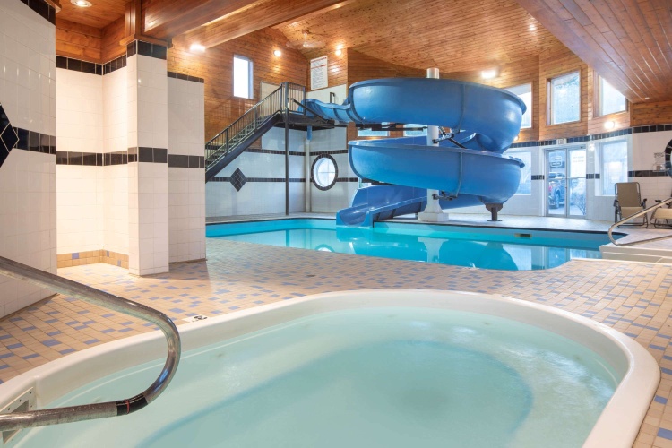 Travelodge by Wyndham Golden Sportsman Lodge photo 11