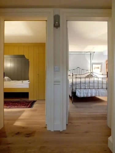 3 Bedrooms Luxury Cottage