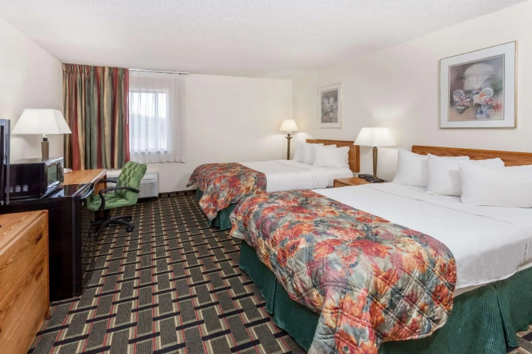 Standard Quadruple room