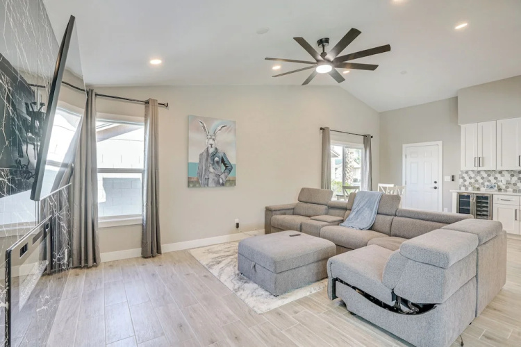 Home Near Spring Training & State Farm Stadium!