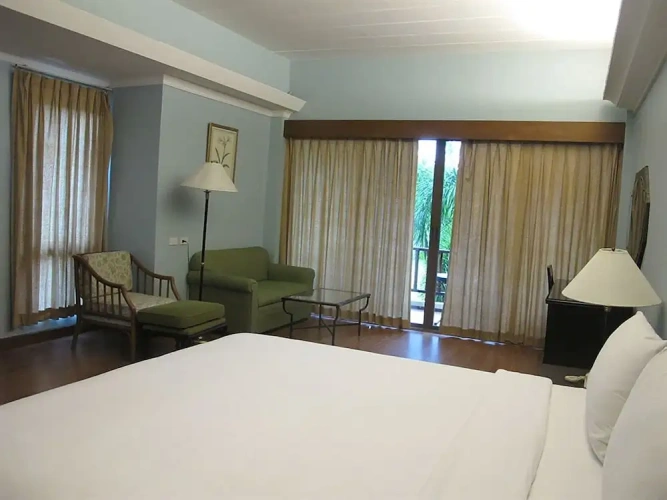 Deluxe Twin room with balcony